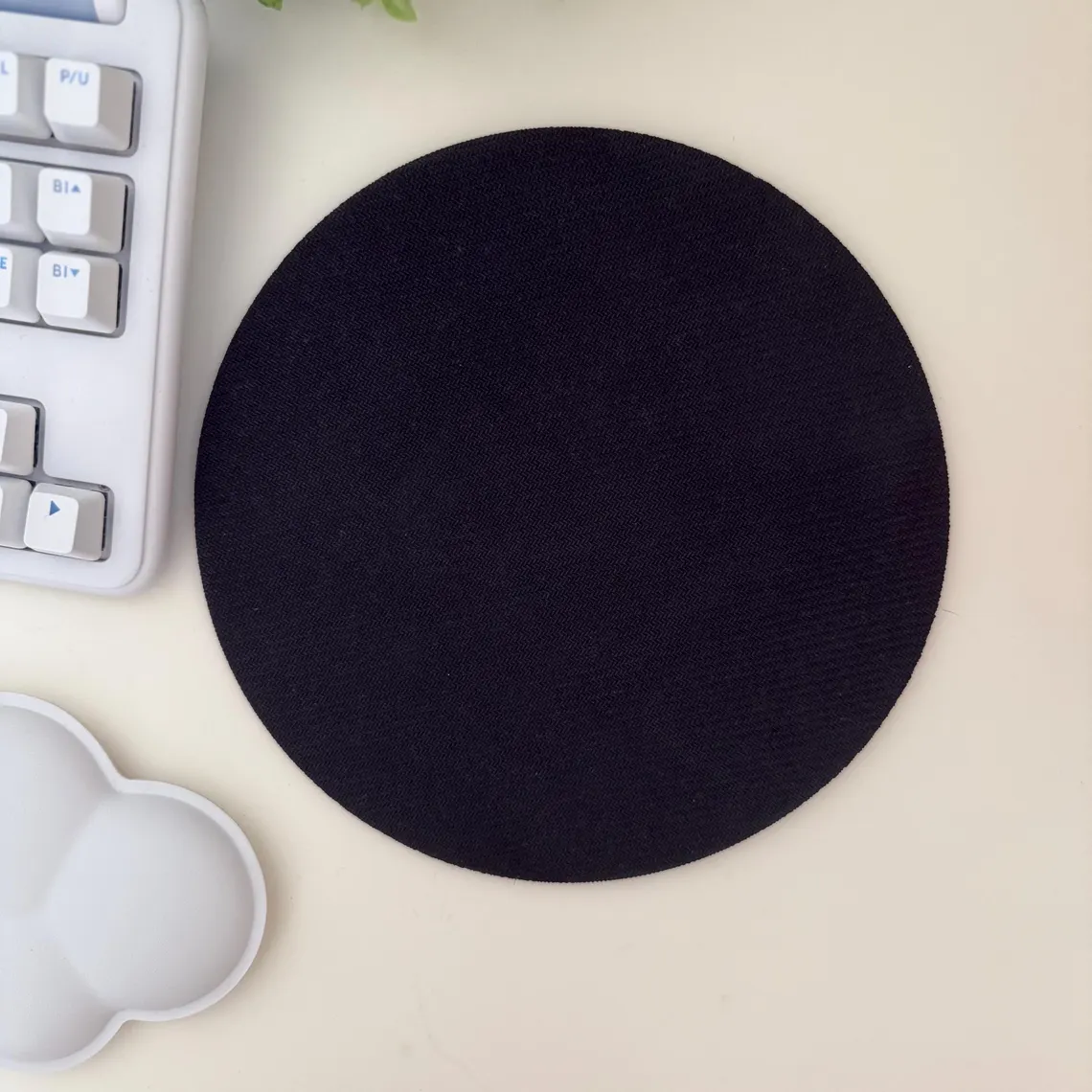 Personalisiertes Mauspad Panda – Niedliches Geschenk mit Namen, Rund 20 cm – Büro Deko für Mädchen, Kinder & Panda-Fans