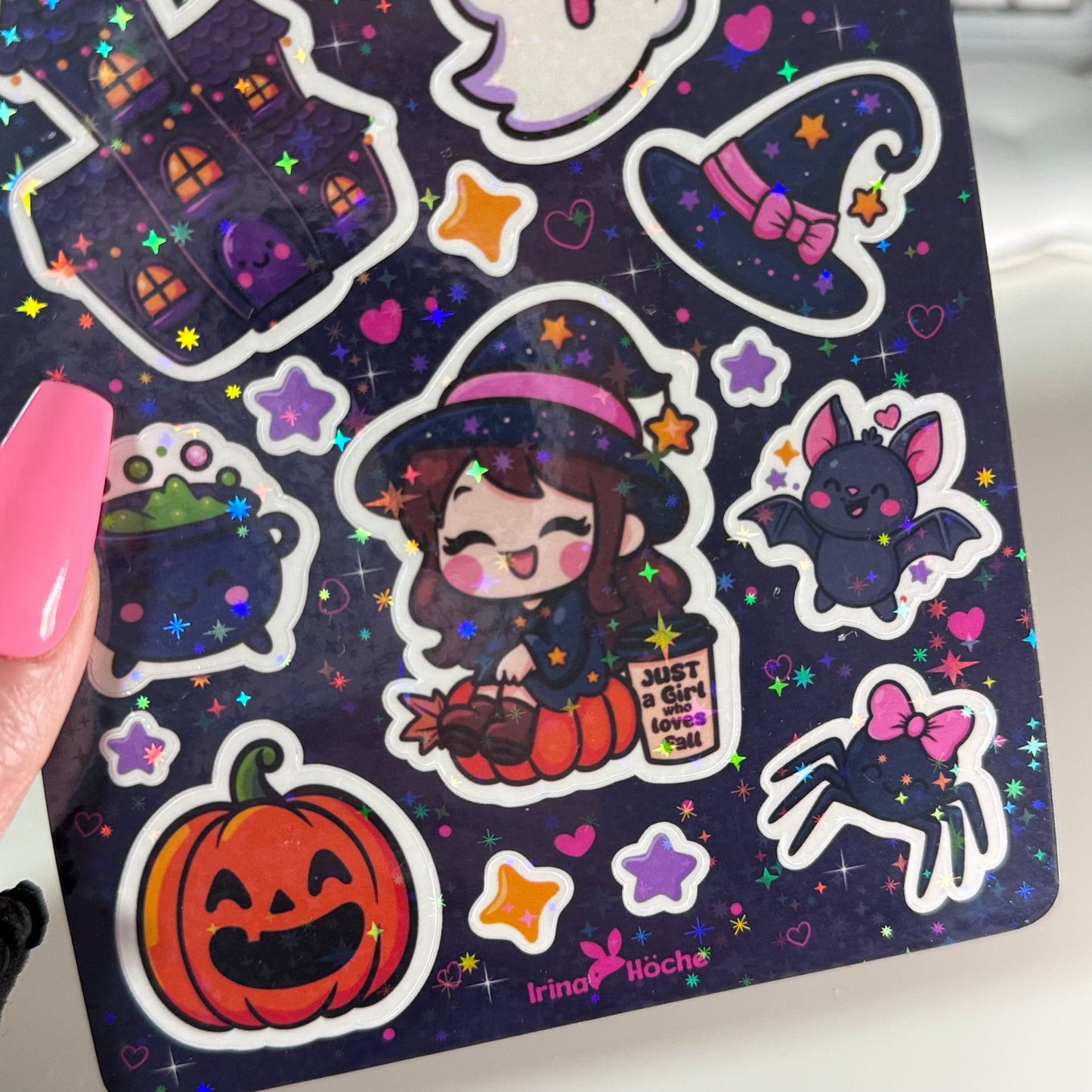 Halloween Sticker Sheet – Kawaii Aufkleber Set, holografisch laminiert und wasserfest, spooky Deko für Journal & Trinkflasche