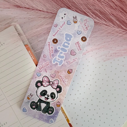 Personalisiertes Panda Lesezeichen – mit deinem Namen, beidseitig bedruckt, holografisch laminiert – Geschenk für Buchliebhaber & Leseratten