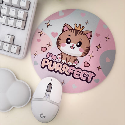 Rundes Kawaii Mauspad mit süßer Katze & „I’m Purrfect“-Spruch – Perfekt für Büro, Gaming & als Geschenk