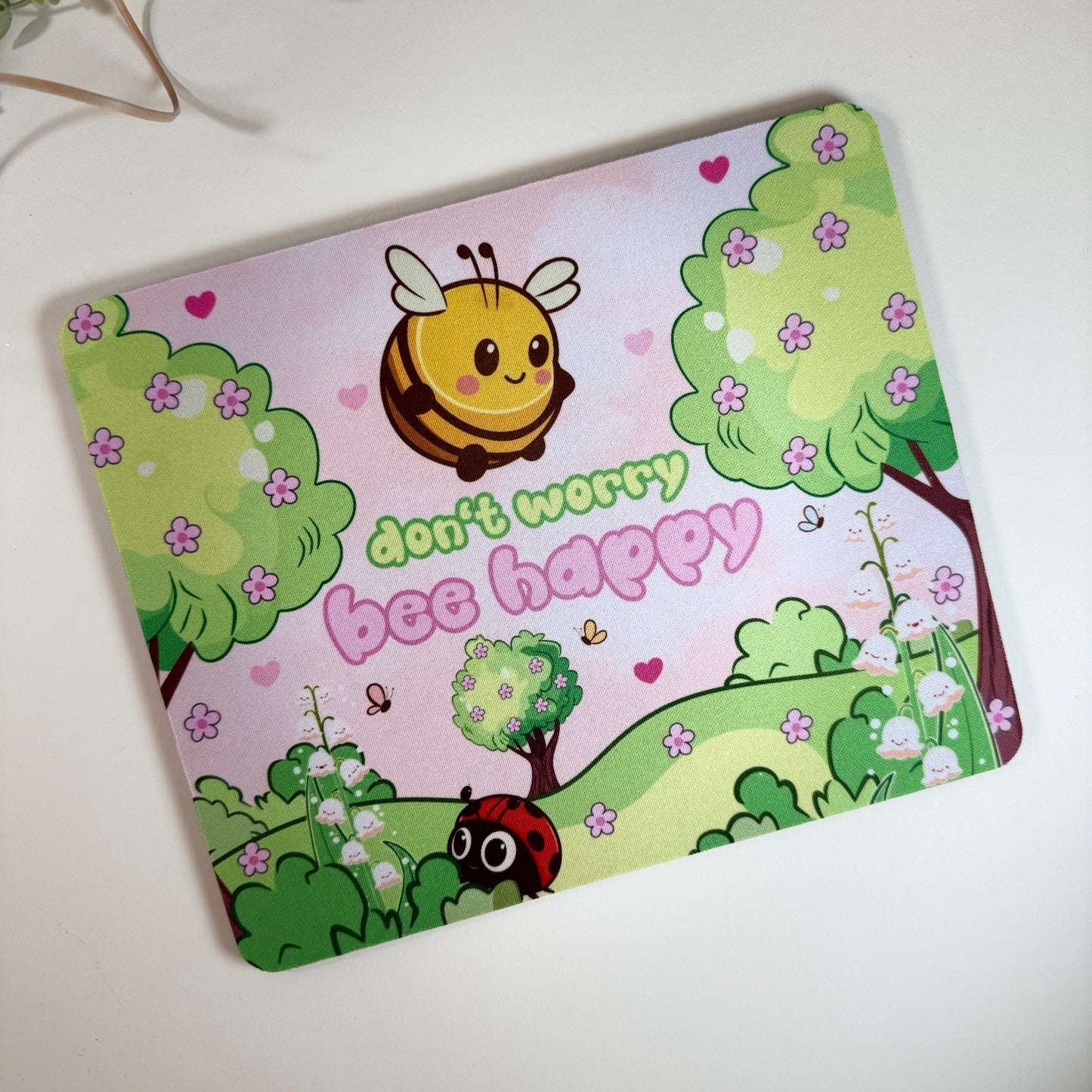 Süßes Mauspad mit Bienenmotiv – Don’t Worry Bee Happy