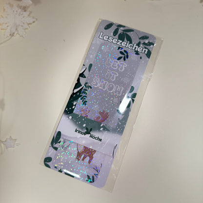 Weihnachtliches Lesezeichen “Let It Snow” mit Reh – Glitzerdesign auf zartem pastellfarbenem Hintergrund