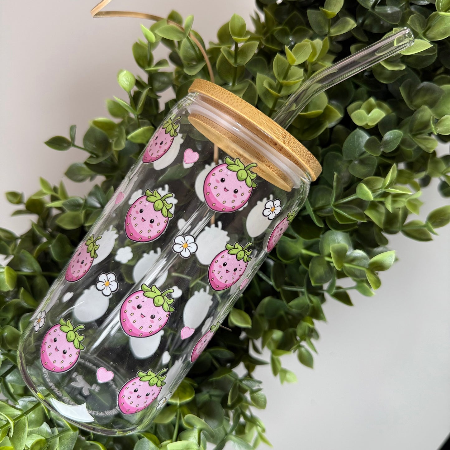 Kawaii Erdbeer-Trinkglas mit Bambusdeckel & Strohhalm – 500ml(16 OZ)
