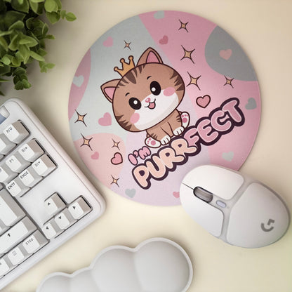 Rundes Kawaii Mauspad mit süßer Katze & „I’m Purrfect“-Spruch – Perfekt für Büro, Gaming & als Geschenk