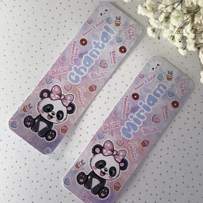 Personalisiertes Panda Lesezeichen – mit deinem Namen, beidseitig bedruckt, holografisch laminiert – Geschenk für Buchliebhaber & Leseratten