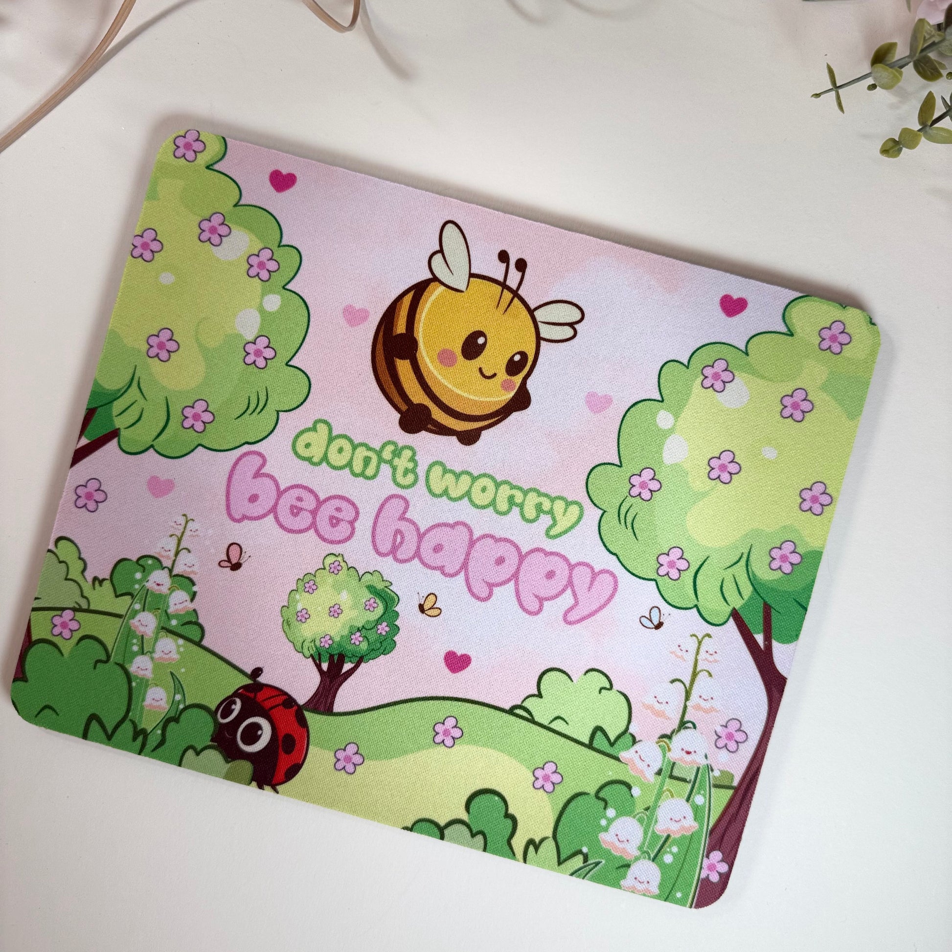 Süßes Mauspad mit Bienenmotiv – Don’t Worry Bee Happy